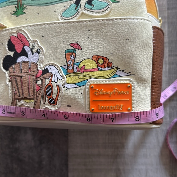 Loungefly Mickey and Minnie tropical vacation - Picture 7 of 10